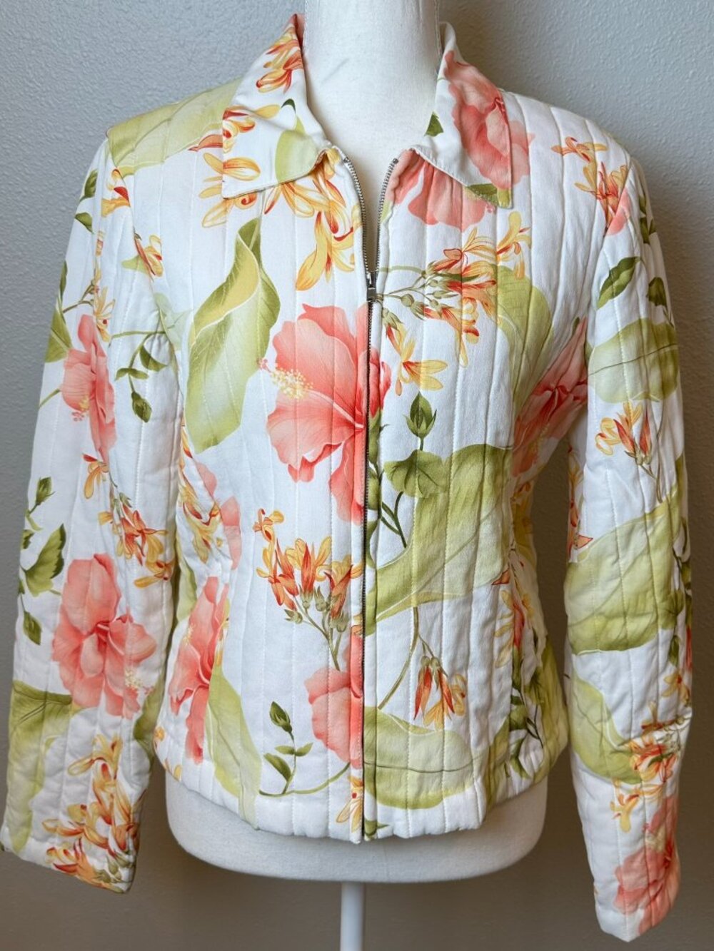 Vtg Kaua’iana Hawaii Floral Quilted Jacket Medium M Tropical Island Resort Wear